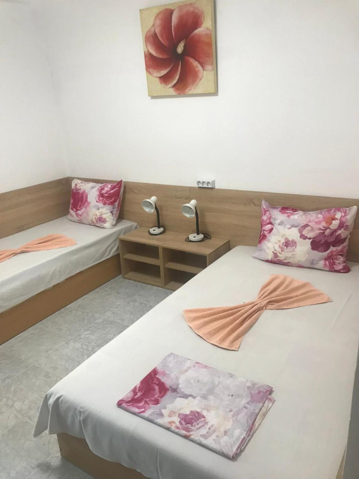Family Hotel Julian Kranevo Ngoại thất bức ảnh