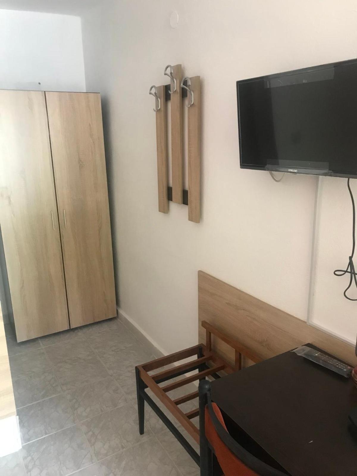 Family Hotel Julian Kranevo Ngoại thất bức ảnh
