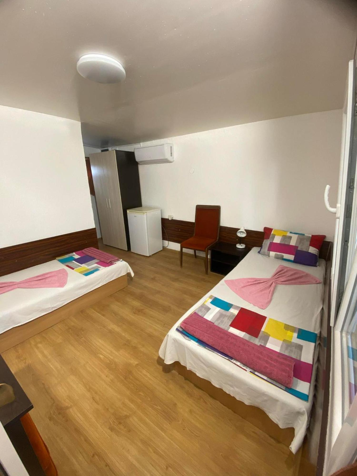 Family Hotel Julian Kranevo Ngoại thất bức ảnh