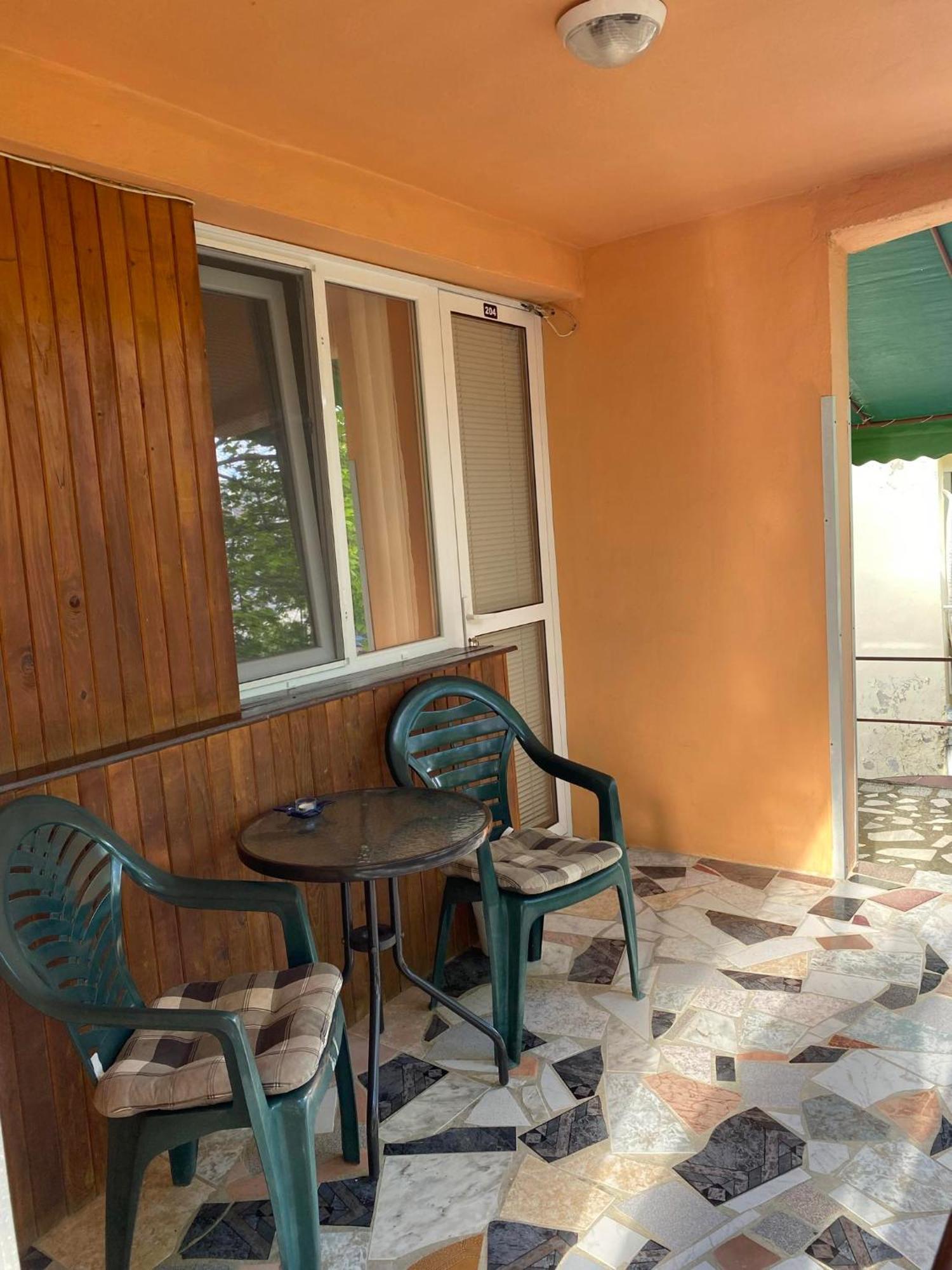 Family Hotel Julian Kranevo Ngoại thất bức ảnh