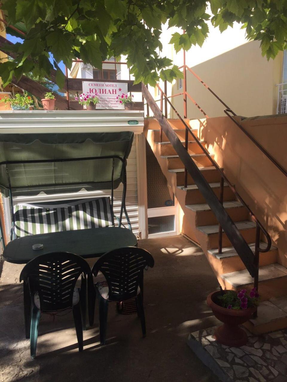 Family Hotel Julian Kranevo Ngoại thất bức ảnh